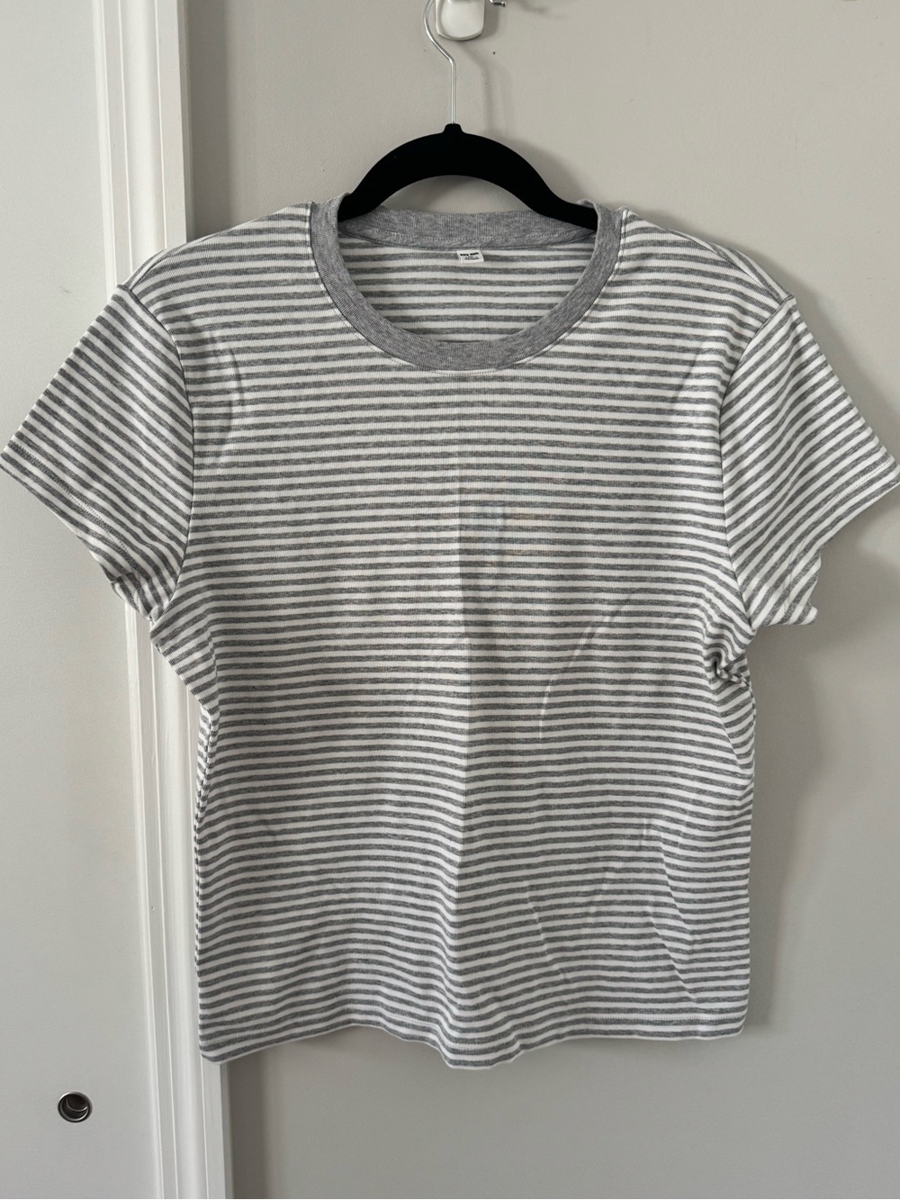 Uniqlo NWOT Mini T-Shirt Striped in Gray